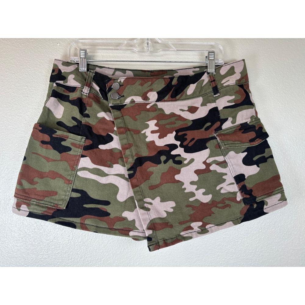 No Boundaries Camo Skort Womens XL 15-17 Green Brown Cargo Wrap Front Shorts
